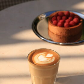 Veronika Kahve & Ahududu Turta