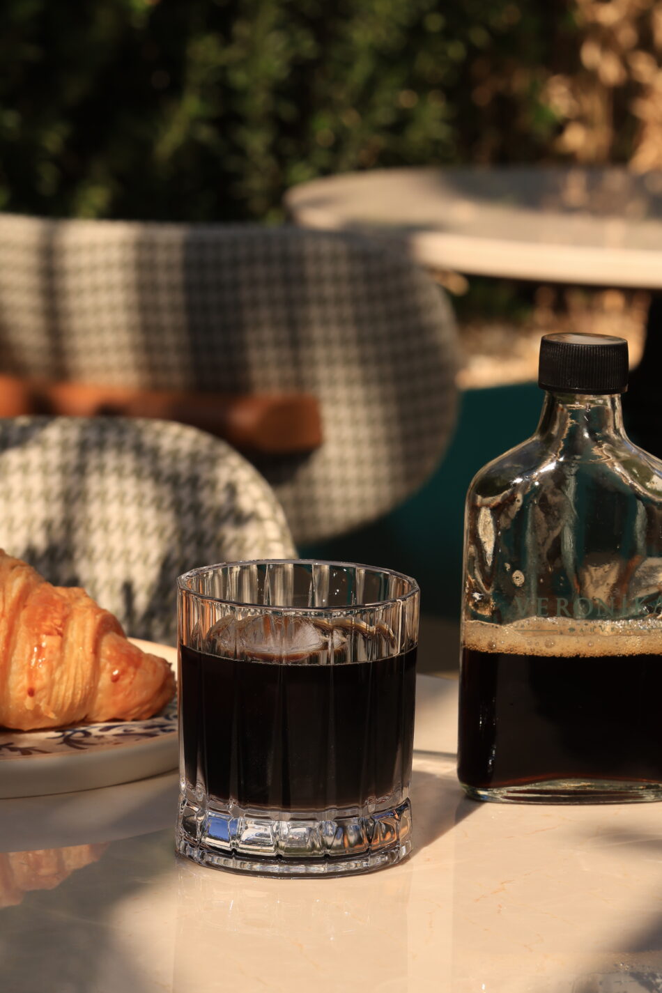 Veronika Soğuk Kahve Eşliğinde Kruvasan